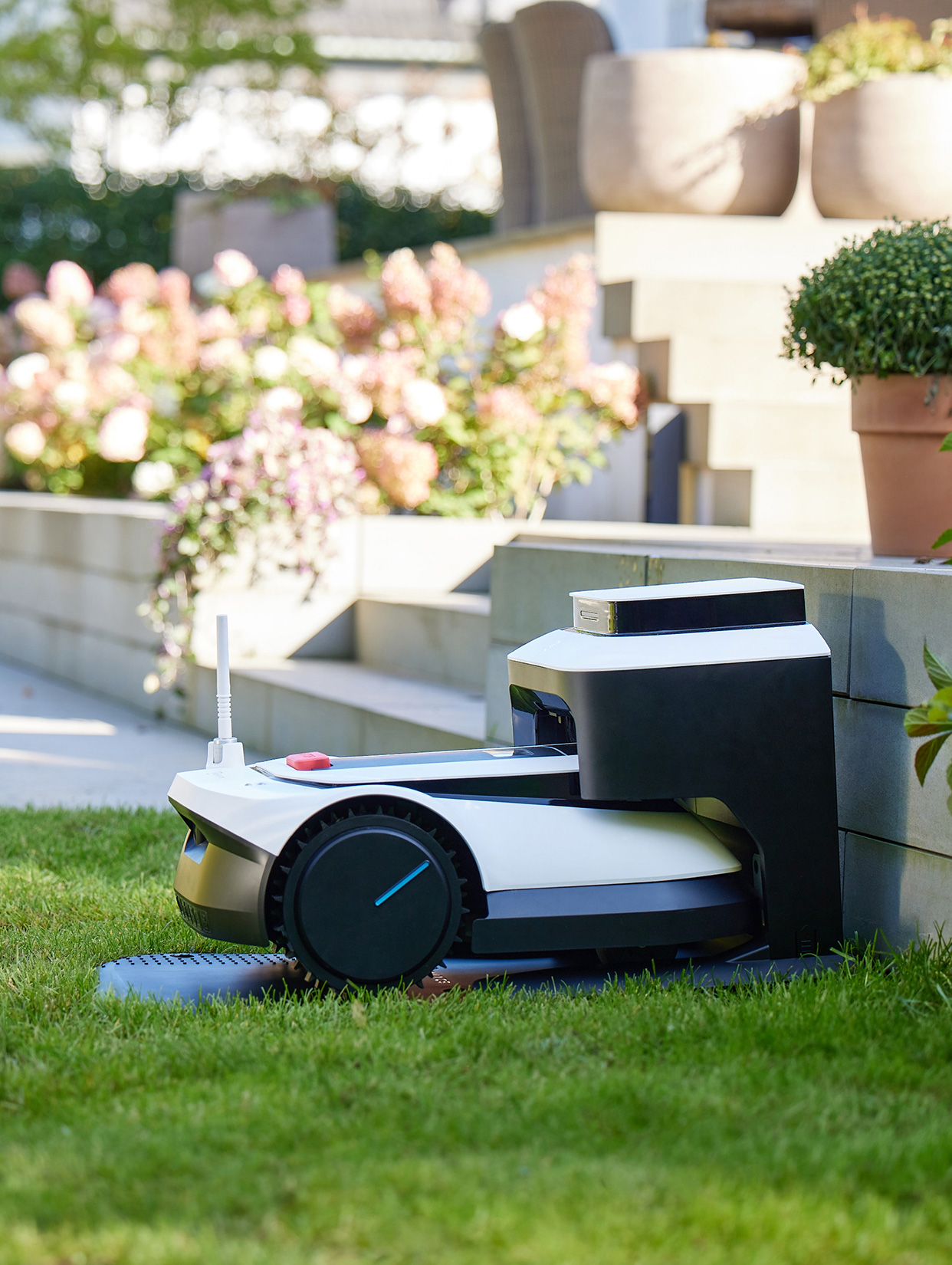 ECOVACS GOAT G1 Intelligenter MähroboterECOVACS DE