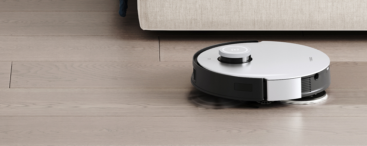 robot vacuum hardwood floors