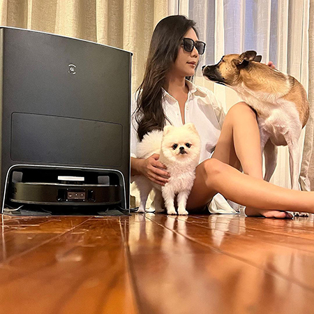 Pets with ECOVACS DEEBOT