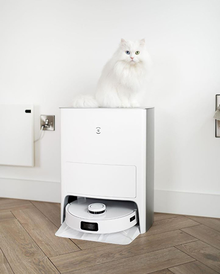 Pets with ECOVACS DEEBOT