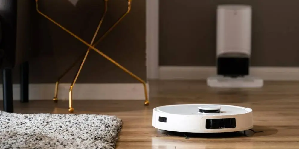 Cleaning Robots for Seniors: The Advantages and Benefits