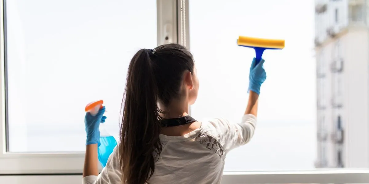 How To Clean Windows: 10 Tips To Leave No Streaks