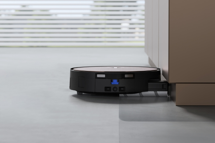 deebot robot vacuum mopping the corners on smooth surface