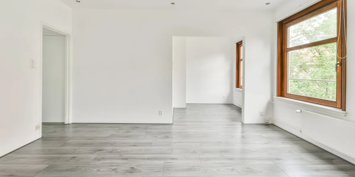 Comment nettoyer et faire briller un parquet stratifié ? 