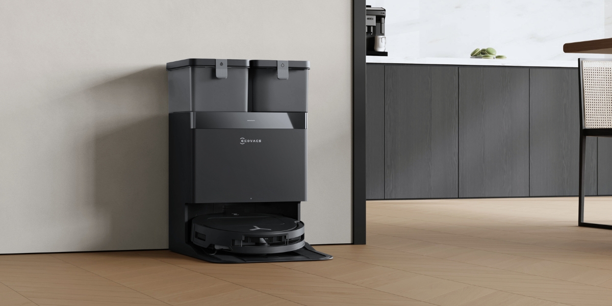 aspirateur robot qui charge dans sa station