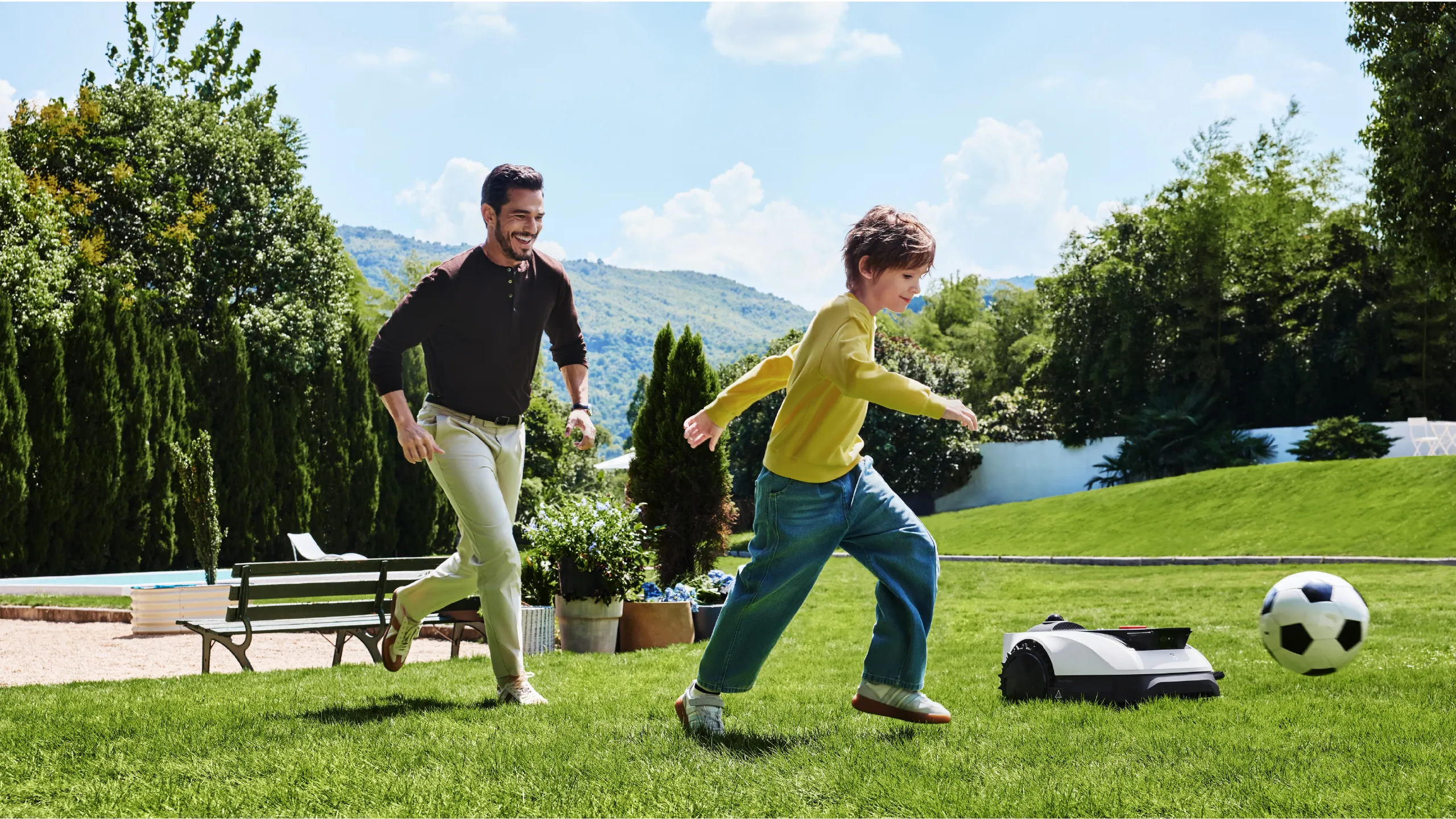 Engineered for ultimate hands-free convenience, the GOAT O1000 LiDAR PRO is the smart choice crafted for small to medium lawn, ensuring no corner is left untouched