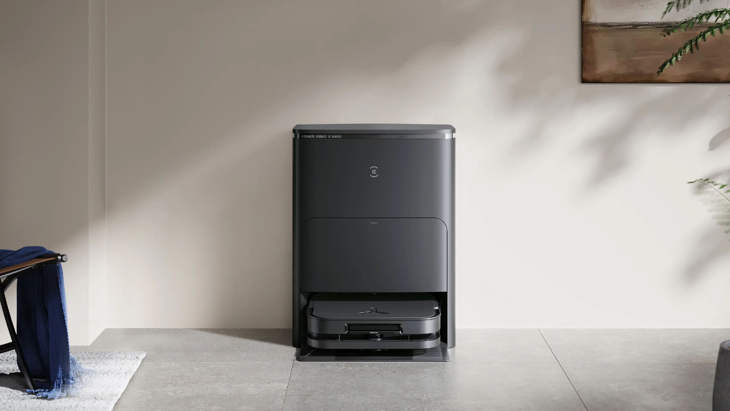 DEEBOT X5 OMNI är banbrytande för städningen av hemmet och kombinerar sömlöst precision, kraft och effektivitet.