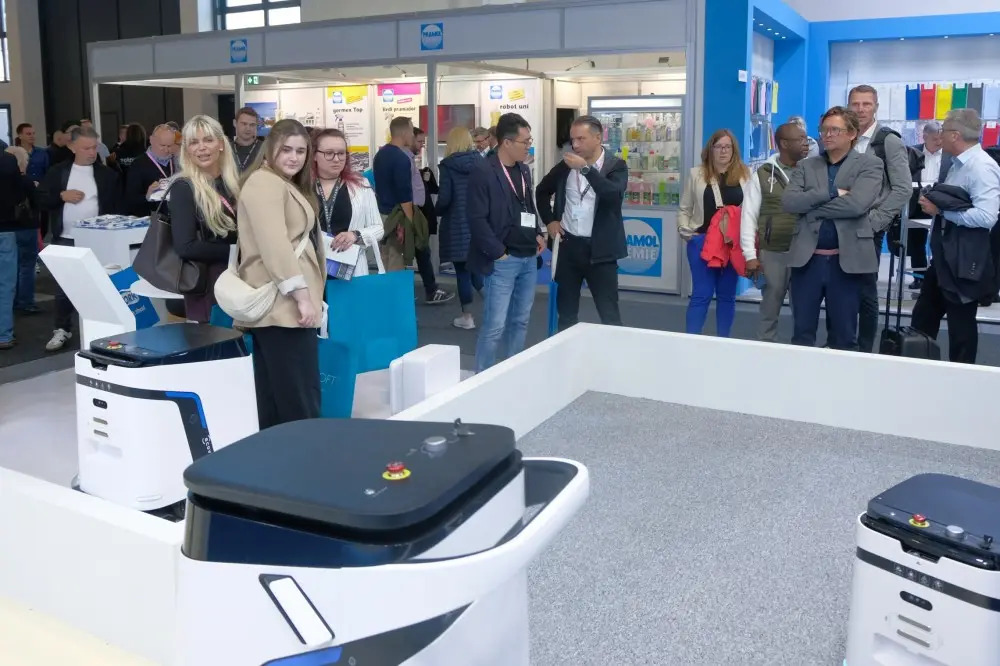 spotlight on DEEBOT PRO